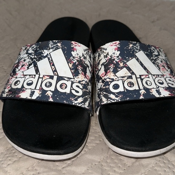 #54 Adidas  Adilette  Slides  size 7 - Picture 2 of 7
